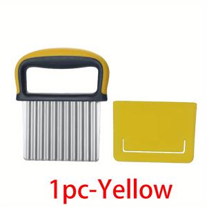 TEMU 감자 및 야채를 슬라이스하는 수동 웨이브 커터 1개 - 튼튼한 플라스틱으로 제작되었으며, 밀착형 보호 커버가 특징이며, 노란색과 파란색 손잡이가 있습니다. 이 웨이브는 정밀하고 균일하게 절단하며 전기를 필요로하지 않습니다.