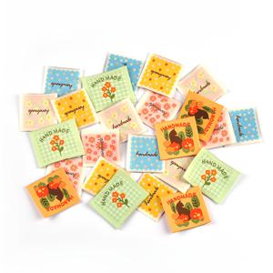 TEMU 약 3.3cm 다색 사각형 꽃무늬 패브릭 라벨 30개, 접힌 가장자리, 무작위 혼합, 손바느질 DIY 가방 및 스카프용 액세서리, 뒷면에 접착제 없음