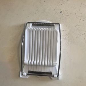 TEMU SHAON 스테인리스 스틸 수동 슬라이서 - 10종 슬라이싱 블레이드 포함, 두께 조절 가능, 블록 치즈, 런천 고기, 바나나, 과일, 채소, 계란에 적합 - 세척 쉬운 수동 주방 도구, 전원 불필요