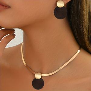 TEMU 2개입 신상 스타일리시 우아한 목걸이 및 귀걸이 여성 주얼리 세트 패션 골드 플랫 뱀 체인 기하학적 나선형 원형 펜던트 디자인 가슴뼈 체인 데일리 올 시즌 고급 선물 추가