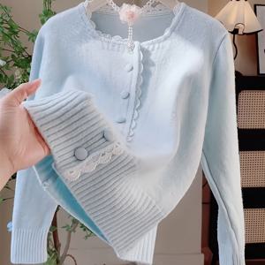 TEMU 스프링 의상, 데일리, 편안함, 좋은 외관, , 다용도, 나이 감추는 여성 의류, 달콤하고 부드러운 레이스 가장자리 밀크 블루 스웨터 코트, 여성 봄/가을 신상 소장감, 외모 스타일 카디건 탑
