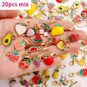 TEMU 20개 혼합 과일 시리즈 키체인 세트 (딸기, 사과, 체리 포함) - 포켓 허그 디자인, 과일 애호가를 위한 완벽한 선물, 귀여운 부적 포함, 사랑과 케어 파티 선물, 크리스마스, 생일, 결혼식, 발렌타인데이, 어버이날, 스승의 날 선물