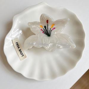 TEMU 세련된 화이트 릴리 헤어 클로 클립, 반투명 아크릴 소재, 두꺼운 머리와 얇은 머리에도 안전하게 고정, 여성 및 일상, 파티, 결혼식에 완벽한