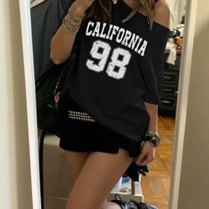 TEMU 캘리포니아 번호 98 영어 레터 프린트 원숄더 아сим메트리 칼라 Y2K 여성 티셔츠