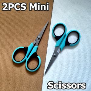 TEMU 2개 휴대용 미니 여행용 가위, 4.5인치, 뾰족한 스테인리스 스틸 날과 휴대가 편리한 고무 및 플라스틱 손잡이, 가정, 사무실 및 공예, 종이 절단, 바느질 자수 및 실 트리밍, 재봉 키트 도구에 적합