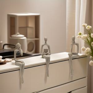 TEMU 3개 세트 - 추상적인 캐릭터 피규어: 앉아 있는, 휴대폰을 든 & 책을 읽는 자세의 블랙 수지 모던 데코. 웨딩 선물, 홈오피스 TV장식, книжный шкаф декор용 (전기 불필요). 크리스마스/할로윈/가을 인테리어를 위한 수집형 피규어