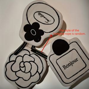 TEMU 주방 및 욕실 사용에 적합한 프렌치 스타일 초극세사 이중 레이어 동백꽃 타월 3개 세트. 산호 양털로 제작되었으며, 흡수성이 뛰어나고 보풀이 나지 않습니다. 걸이형으로 사용 가능합니다.