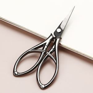 TEMU 독일 공예 가위 - 크로스 스티치용 손으로 만든 소형 및 대형 자수 가위, 실 트리밍 및 정밀 절단을 위한 날카로운 블레이드 - 연갈색, 양손잡이 디자인, 직각 및 왼손잡이 사용자용, 자수 액세서리, 공예 도구, 매끄러운 메탈릭 마감, 내구성 있는 금속 구조, 패브릭용 재봉 가위, 재봉 도구 및 액세서리, 재봉 액세서리 및 용품