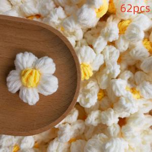 TEMU 62개 수제 코바늘 꽃잎, 흰색 실 작은 꽃, 머리핀 주얼리 코사주 추가품 의류 추가품, 다양한 방 종류의 패브릭 의류 홈 , 데스크탑 장식, 수제. 카테고리: 패브릭 키트