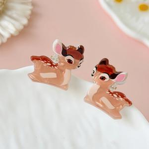 TEMU 바다와 동물 요소가 있는 달콤하고 귀여운 여성용 미니 헤어 집게핀 2개 세트: 사실적인 수탉, , 노란 오리, 새끼 사슴, 펭귄. 공주님 번, 앞머리, 이마, 옆머리 스타일링을 위한 스타일 헤어 클립. 해변 휴가 및 일상 외출용 하프 포니테일 헤어 액세서리로도 적합. 헤어 집게핀