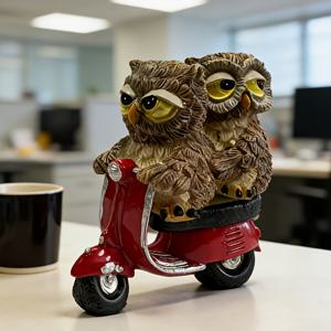 TEMU 귀여운 부엉이가 빨간색 스쿠터를 타는 조각상 1개 - 북유럽풍 수지 피규린, 가정 장식, 책상 선반 장식품, 커피 코너, 아이 방, 현관용 부엉이 스쿠터 조각품 - 생일, 크리스마스, 집들이를 위한 완벽한 선물