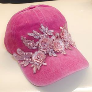 TEMU 여성용 핑크 자수 꽃과 비즈 장식이 돋보이는 스타일리시한 어반 캐주얼 모자. 야외 하이킹 및 여행에 적합한 시원한 야구 모자로, 발렌타인데이 선물로 완벽합니다.