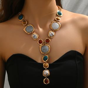 TEMU 빈티지 스타일 니치 디자인 롱 목걸이, 우아하고 패셔너블한 Y자형 스웨터 체인, 독특한 스위트-쿨과 핫 트렌디 스타일 여성 패션 액세서리. 심플하고 다용도로 사용 가능한 목걸이로 데일리웨어, 휴가, 모든 행사에 적합. 발렌타인데이 또는 웨딩 시즌에 아내나 연인에게 주기 위한 이상적이고 로맨틱하며 정교한 선물