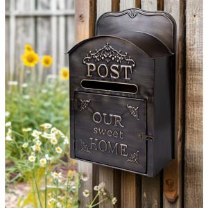 TEMU 클래식 벽걸이 우편함 - 열쇠가 있는 오래된 철제 우편함, 가정/정원용 야외 편지함, 코티지 스타일의 소박한 장식 (15인치, 블랙)