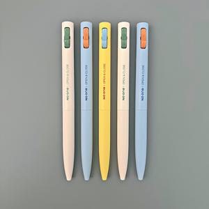 TEMU 스트레스 해소를 위한 디자인, 0.5mm 검정색 볼펜심이 특징인 새로운 창의적인 사이드 버튼 펜. 고무감과 낮은 중력 중심을 갖추어 고등학교 및 중학교 학생의 시험 시간에 빠른 필기 작업에 적합합니다.