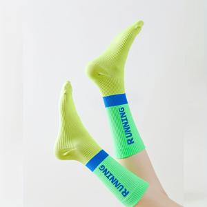 TEMU 1켤레/5켤레/6켤레/12켤레 남녀공용 컬러풀 사이클링 양말 여성 런닝 트레이닝 양말 흡습 스포츠 웨어 미드-하이 튜브 스포츠 양말 종아리 압박 양말, 헬스장에 적합