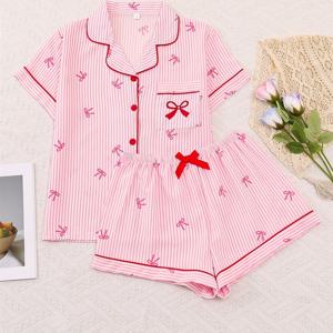 TEMU 여성용 2피스 핑크 리본 프린트 파자마 세트, 반팔 가디건 및 탄성 허리 반바지, 편안한 잠옷 및 봄 여름 가을 캐주얼 라운지웨어, 편안한 원단, 버튼업 디자인, 탄성 허리 밴드, 주문 환영