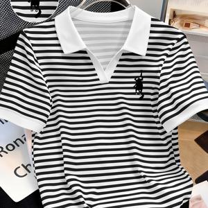 TEMU 귀여운 등반 고양이 패턴 프린트 패셔너블 폴로 셔츠, 부드럽고 매끄러운 원단, 편안한 착용감, 주름이 잘 나지 않음, 클래식 폴로 칼라, 캐주얼 스타일, 젊고 에너쥬스한 캠퍼스 분위기