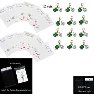 TEMU 그녀/그를 위한 선물 6/12개 세트: 행운의 네잎클로버와 각인 하트 펜던트 키체인 세트, 대형 감사 카드 포함, 절친, 형제자매, 가족, 동료, 선생님, 반친구를 위한 의미 있는 선물, 졸업, 생일, 성 패트릭의 날, 휴일, 행운, 크리스마스용