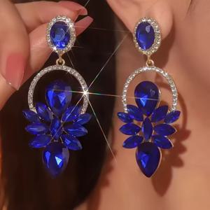 TEMU 고급스럽고 매력적인 멀티 컬러 레진 꽃 장식 스타일링 메탈 링, 반짝이는 흰색 유리 장식, 고급스럽고 정교한 패션 분위기가 감싸고 있는 긴 여성용 필수품 귀걸이