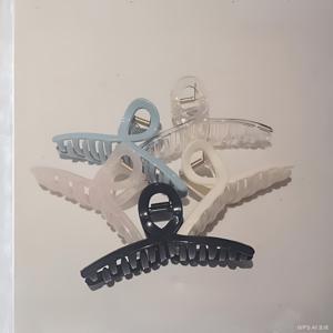 TEMU 대형 헤어 클로 클립 5개, 머리 뒤쪽 스타일링 및 머리 묶기용 샤크 클립, 프렌치 스타일, 두꺼운 머리카락을 위한 강력한 고정력, 투명 젤리 색상, 밸런타인데이를 위한 완벽한 선택, 대형 십자형 헤어 클립, 한국 스타일, 곱슬머리용, 투명, 여름