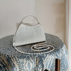 TEMU 반짝이는 라인스톤 장식 클러치는 파티, 일상 여성, 신부 모두에게 적합합니다. 파티, 결혼식, 졸업 파티, 포멀 디너와 같은 특별한 날에 완벽하며 블랙 드레스, 포멀 가운, 섹시한 의상과 잘 어울립니다.