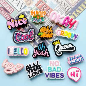 TEMU 정중한 영어 신발 걸이 14개 세트, 운동화에 적합, PVC 신발 장식, 현관용 우아한 신발 고리, 생일, 크리스마스 선물 - 스니커즈용 걸이형 정리함, 장식품 (디스플레이 없음)