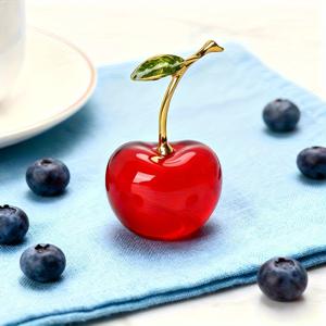 TEMU 1개 시뮬레이션 체리 조각상, 집과 탁상 장식용 세련된 장식품, 귀여운 장식품 수집에 적합. 거실, 카페 및 방 장식에 이상적입니다.