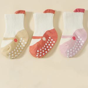 TEMU 봄, 가을용 미끄럼 방지 양말 3켤레 세트. 귀여운 컬러 블로킹 및 점 디자인으로 걸음마 연습에 적합합니다.