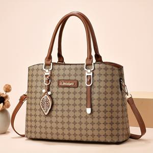 TEMU 코코지기 여성 빈티지 체크 토트백 - 조절 가능한 숄더 스트랩, 넉넉한 PVC 핸드백 지퍼 클로저, 블랙 우아한 출근용 가방 & 캐주얼 아웃팅, 메탈릭 리프 참 장식 | 폴리에스터 안감, 핸드백