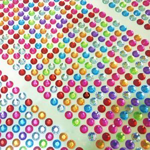 TEMU 640개 5mm 라인스톤 스티커, 보석 스티커, 접착 주얼리 스티커, 공예용 반짝이는 라인스톤 스티커, 아이 메이크업 장식, 눈, 손톱 및 다양한 스타일의 아크릴 라인스톤 스티커