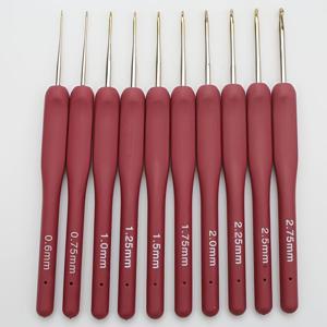 TEMU 10개입 레드 소프트 핸들 미세 코바늘 세트, 크로스보더 인기, 0.6~2.75mm 범위의 뜨개질 도구 세트