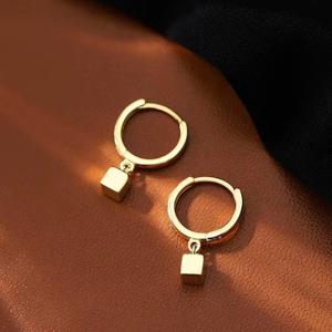 TEMU 알레르기 방지, 간편한 작은 사각 펜던트 스테인리스 스틸 귀걸이, 변색 방지, , 결혼식, 연회에 적합, 연인을 위한 가장 예쁜 발렌타인데이 선물