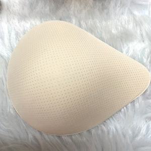 TEMU 우아한 스페셜 시리즈 리얼리스틱 유방 보형물 - 미끄럼 방지 볼록 포인트 디자인, 부드럽고 탄력 있는 소재로 편안한 라이트 베이지 색상, 수술 후 유방 필러 & 작은 가슴 확대, 매끄러운 질감의 컵, 피부 친화적 소재