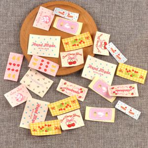 TEMU 20개 2.5-5cm 랜덤 혼합 체리/디저트 패턴 패브릭 라벨 칼라 라벨 엉킴 엣지 패브릭 스티커 (접착제 없음, 손바느질 필요) 가방 모자 스카프 의류 추가