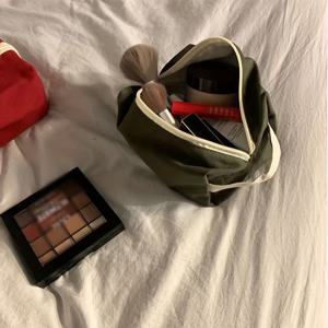 TEMU 여성용 소형 메이크업 파우치 - 지퍼가 있는 내구성 있는 여행용 화장품 파우치, 넉넉한 스테이셔너리 정리함 - 여행자와 정리 마니아를 위한 완벽한 선물, 사계절 사용 가능