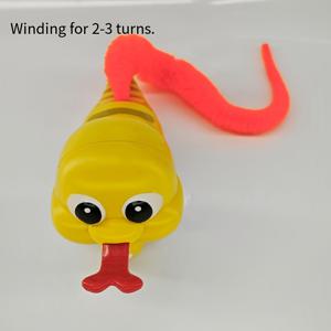 TEMU 실내 놀이용 배터리 불필요한 풍선식 기계식 웅얼거리는 뱀 고양이 장난감 - 중형 고양이를 위한 리얼리스틱 움직임의 인터랙티브 플라스틱 티저, 사냥 본능 자극 및 지루함 해소, 재미있는 디자인, 가벼운 무게