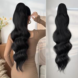 TEMU 다크 브라운, 브라운, 오렌지, 레드 색상의 포니테일 드로스트링 클립이 있는 버건디 헤어 익스텐션 세트입니다. 28인치 길이의 합성 헤어 패치로, 딥 브라운 웨이브 색상이 특징이며, 데일리룩으로 완벽합니다.