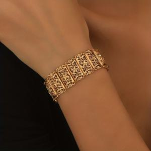 TEMU 1개 레트로 코트 스타일 할로우 조각, 정교한 플로럴 패턴과 라이트 럭셔리 톤, 섬세한 장인 정신으로 고급스러운 느낌을 전달하며, 데일리, 데이트 및 파티 행사에 우아한 성격을 강화