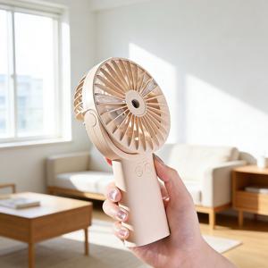 TEMU 분무식 손선풍기 저소음 휴대용 선풍기 5단 바람세기 미니 가습 기능 여름철 필수템