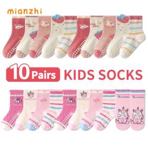 TEMU MIANZHI 아동용 바닥 양말 10켤레, 레이스 트림, 만화 딸기, 토끼, 줄무늬 유니콘 패턴, 글리터 도트, 부드러운 밑창, 미끄럼 방지 실내 양말, 여아, 아기, 유아용, 핑크색 글자 중목 양말, 캐주얼 데일리웨어에 적합