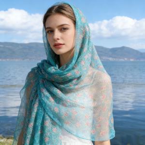 TEMU 여성용 100% 멀베리 실크 스카프 숄 - 우아한 작은 플로럴 프린트 디자인, 부드럽고 통기성 좋은 고급스러운 원단의 레이크 그린, 다용도 넥 스카프 및 헤어 액세서리, 데일리 외출, 여행 및 바람 방지에 적합