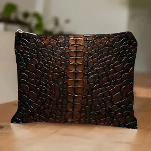 TEMU 1개, 패션 악어 패턴 메이크업 가방, 간편하고 우아함을 표현, 우아함을 보여줍니다. 플로럴 장식 메이크업 수납 가방, 지퍼 여행용 세탁 및 문구 가방, 여성 선물, 친구/ 선물, 야외 여행 수납, 뷰티 세트 세탁 및 메이크업 가방