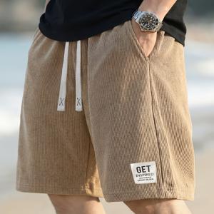 TEMU 남성용 여름 코듀로이 반바지 - 드로스트링, 라벨 디자인, 포켓, 텍스처 코듀로이 소재. 스타일리시하고 트렌디한 디자인, 통기성과 편안함, 미드라이즈 루즈핏 무릎길이 바지, 여름 스타일