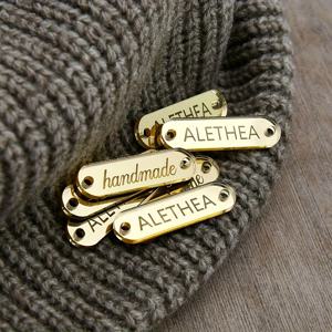 TEMU 맞춤형 의류 라벨 - 각인, 우아한 골든 미러 효과, 재봉, 수공예, 부티크, 결혼식 & 생일 선물용 - 럭셔리 DIY 의류 라벨, 재봉 용품, 장식용 단추, 고급스러운 질감, 패션 선물 아이디어, 재봉 라벨, 맞춤형