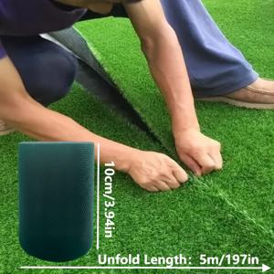 TEMU 인조 잔디 연결용 자가 점착 테이프. 미끄럼 방지 처리되어 애완 동물 공간, 놀이터, 습한 표면에 적합하며, 5Cm, 10Cm 또는 15Cm x 5M 사이즈로 제공됩니다. 간편한 필앤스틱 방식으로 쉽게 부착할 수 있습니다.