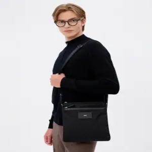 닥스 액세서리 남성 24FW [스테디셀러]블랙 로고프린트 가죽 크로스백 WBBA4F331BK