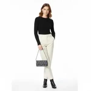 펜디 WALLET ON CHAIN FABRIC FF EFFECT 8M0498 AUT4 F1UJ5) 바게트 체인 지갑)