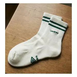엄브로 UMBRO 스트라이프 쿠셔닝 미드 삭스 UR123CSC32SCGN