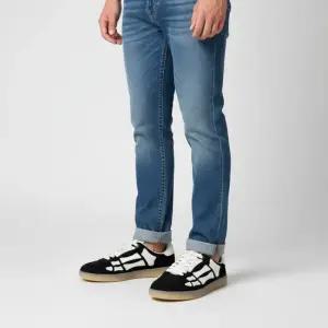 아미리 26SS PACIFIC BONES SNEAKERS AWSNSN1036 001) 퍼시픽 본스 스니커즈)